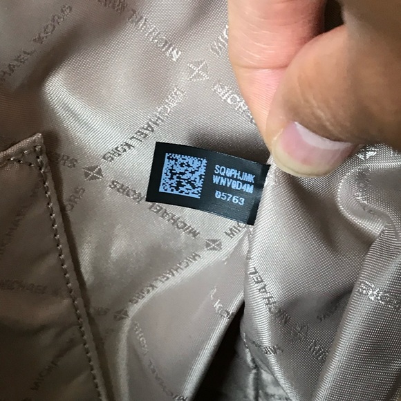 🌼Michael Kors Set - Picture 12 of 16